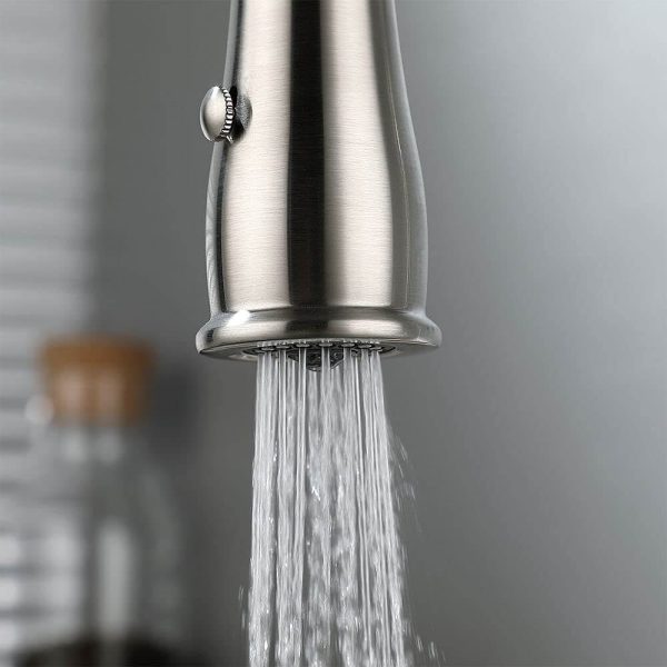 Die Küchenarmaturen mit Sprühgeräten: Optimierte Effizienz 7 arcora dual mode sprayer kitchen sink faucet 4 600x600 1