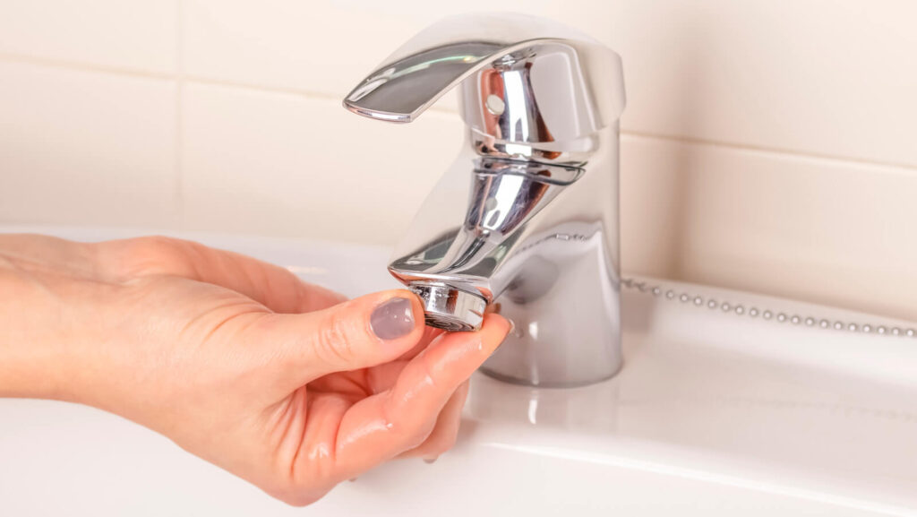 Wie funktioniert ein Wasserhahnbelüfter, um Wasser und Energie zu sparen? 7 How Does A Faucet Aerator Work 1024x577 1